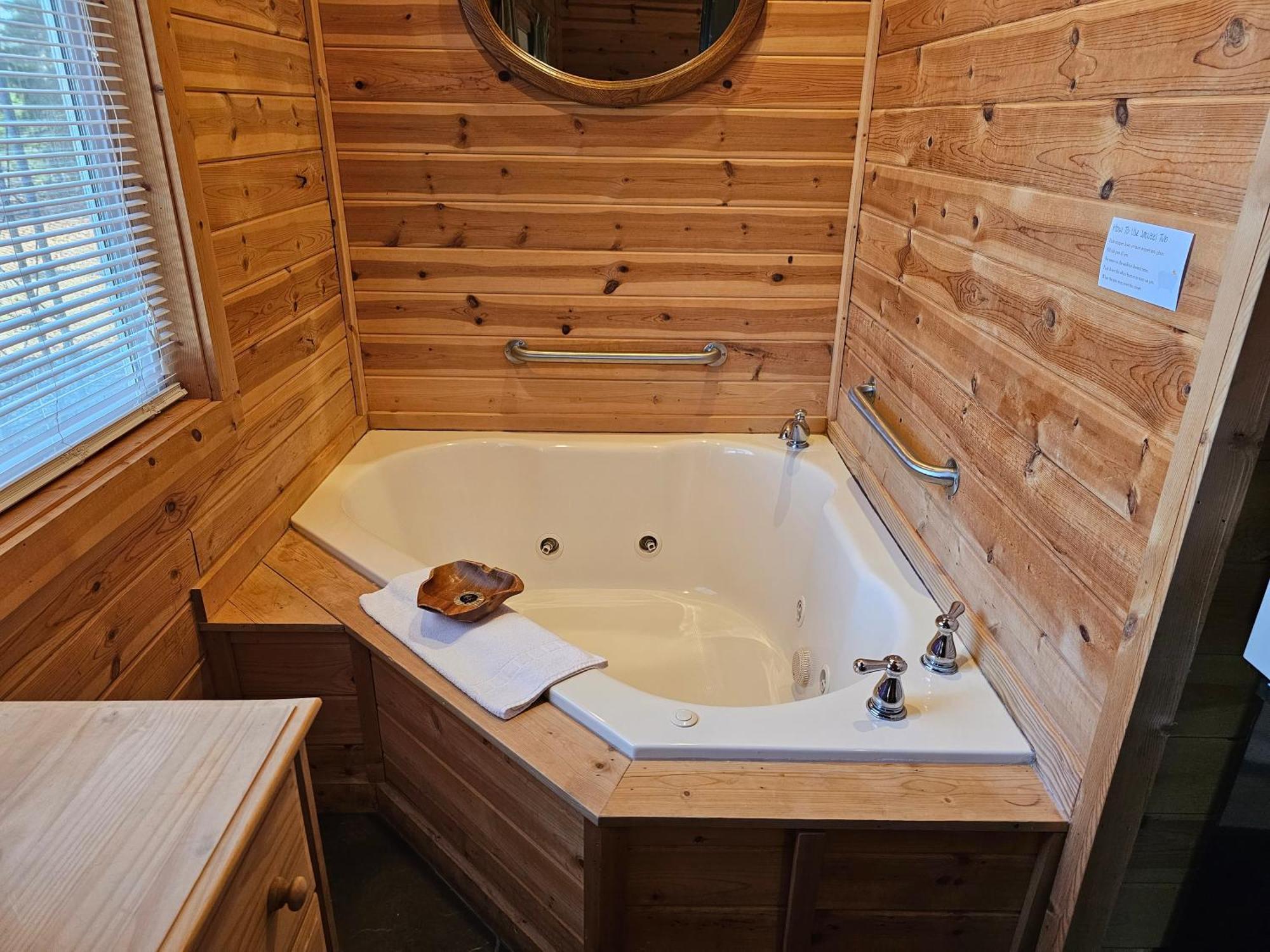 5 Min To Beaver Lake-King Bed-Fire Pit-Jetted Tub #4 Eureka Springs Dış mekan fotoğraf